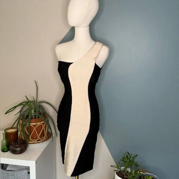 Herve Leger Marina Bandage Off The Shoulder Dress Large NWT Blush Pink - Picture 2 of 11